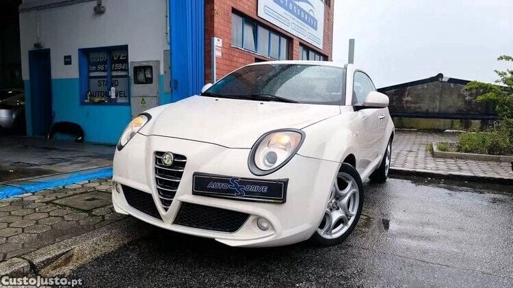 Branco Usado 2011 Alfa Romeo MiTo Distinctive Citadino | € 6.200 (Bom preço) - Imagem 1/1