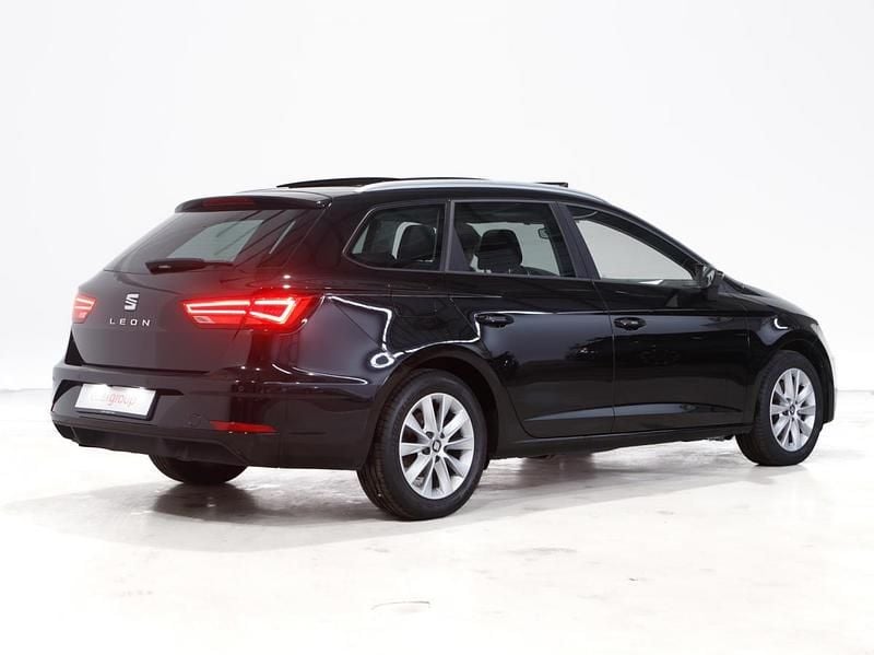 Usado Seat Leon ST 115 HP (84 kW) 2019 Preto Carrinha