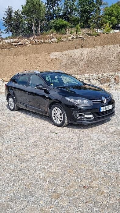 Usado 2016 Renault Mégane III LIMITED Sedan | € 10.990 (Preço justo) - Imagem 1/4