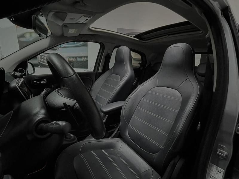 Usado Smart ForFour Prime 90 HP (66 kW) 2016 Cinza Citadino
