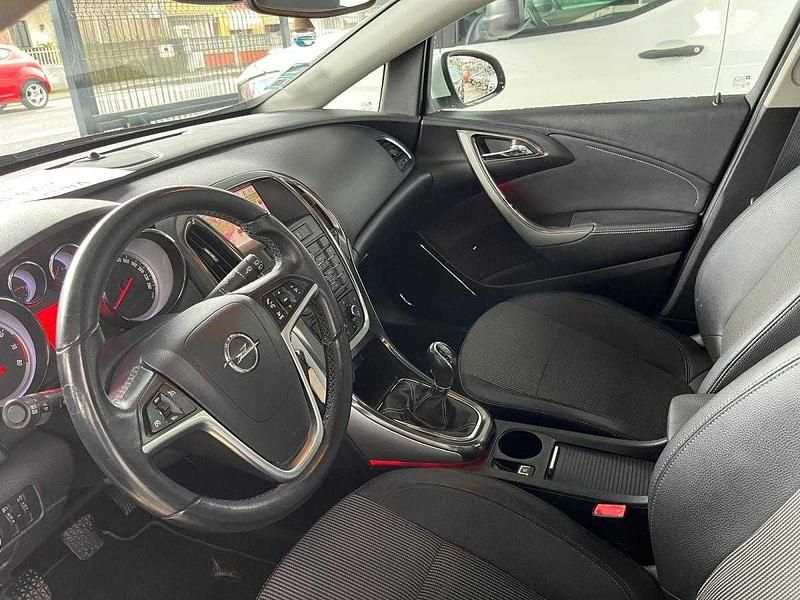 Usado Opel Astra 100 HP (73 kW) 2010 Branco