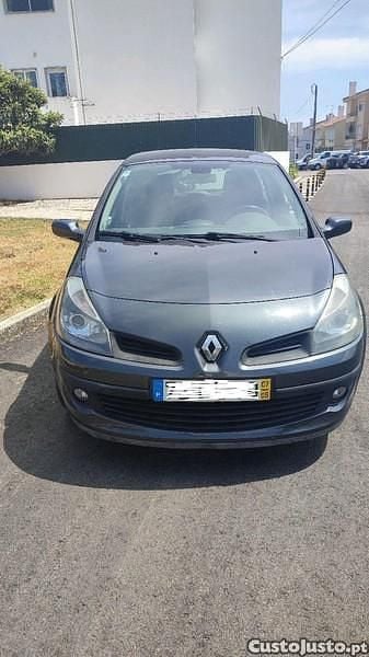 Usado Renault Clio II 75 HP (55 kW) 2007 Cinza