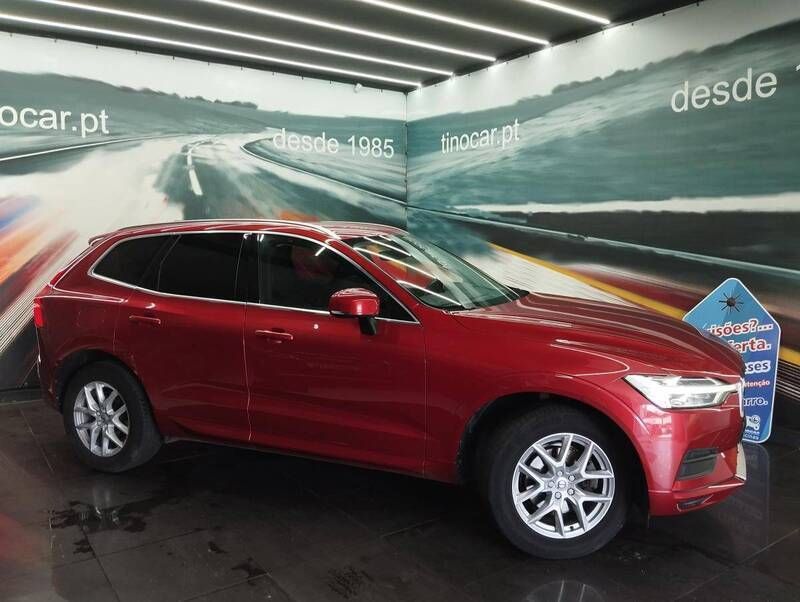 Usado Volvo XC60 Momentum 150 HP (110 kW) 2019 Outra SUV