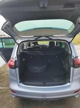 Usado Opel Zafira 150 HP (110 kW) 2018 Preto Monovolume