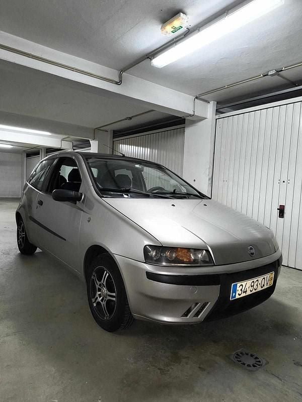 Cinzento Usado 2000 Fiat Punto Citadino | € 1.150 (Bom preço) - Imagem 1/4