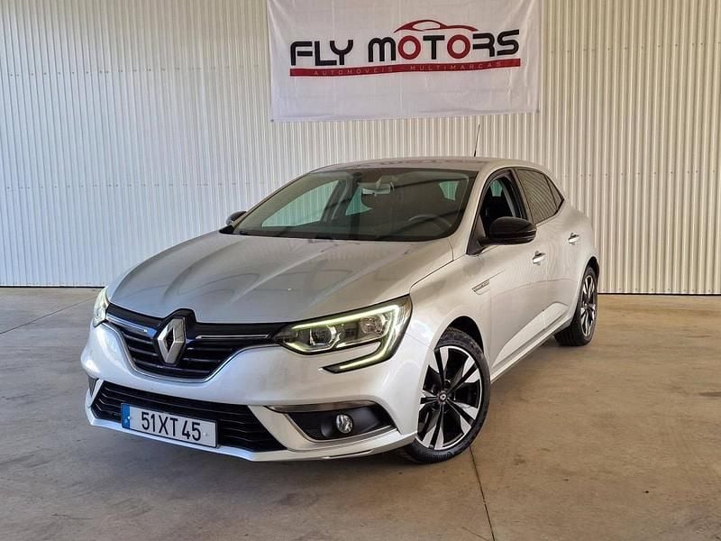 Cinzento Usado 2019 Renault Mégane IV | € 16.600 (Preço justo) - Imagem 1/4