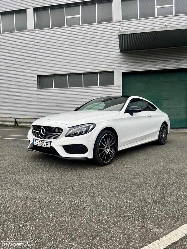 Branco Usado 2017 Mercedes C200 Coupé | € 29.000 - Imagem 1/4
