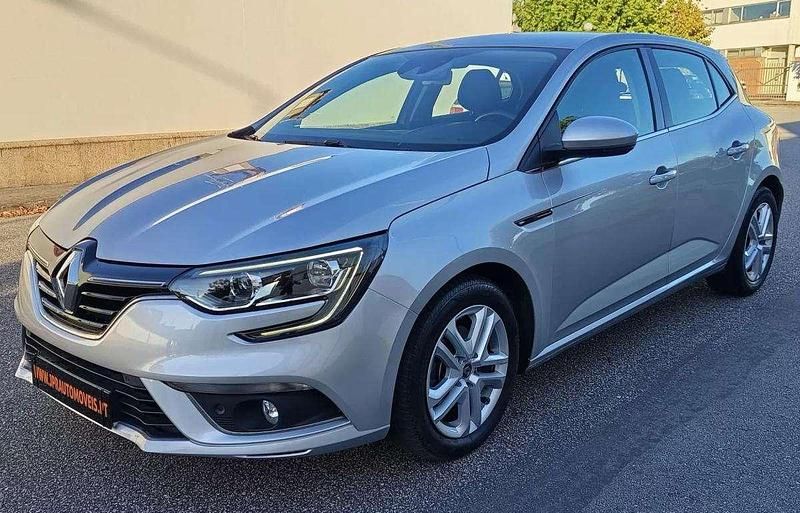 Cinza Usado 2019 Renault Mégane IV Zen | € 12.990 - Imagem 1/4