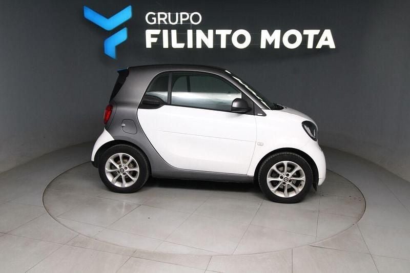 Branco Usado 2018 Smart ForTwo Coupé Passion Coupé | € 9.990 (Super Preço) - Imagem 1/4