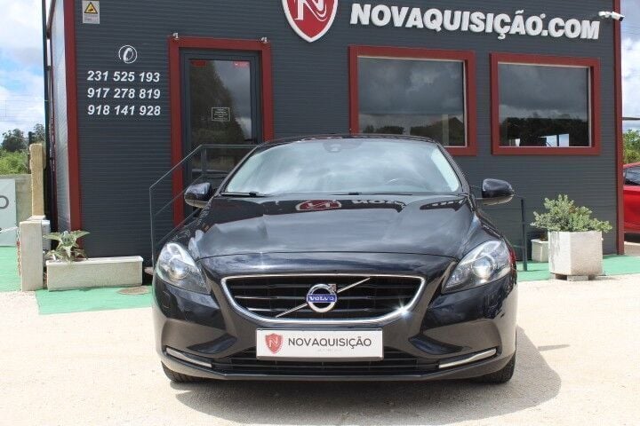 Usado Volvo V40 Momentum 115 HP (84 kW) 2014 Preto Carrinha