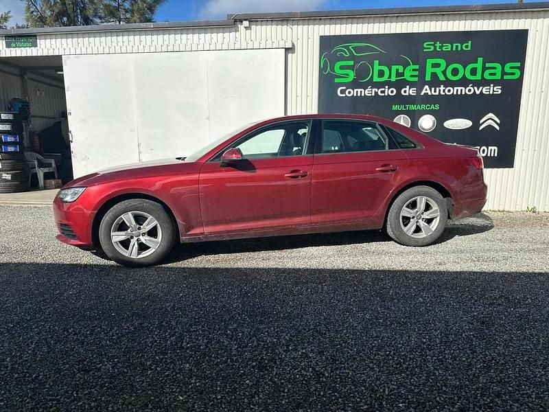 Usado Audi A4 150 HP (110 kW) 2016 Vermelho Sedan
