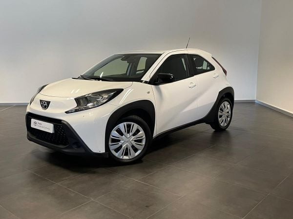 Branco antártida Usado 2022 Toyota Aygo X X-play SUV | € 16.750 - Imagem 1/4
