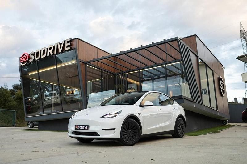 Branco Usado 2022 Tesla Model Y SUV | € 36.900 (Preço justo) - Imagem 1/4