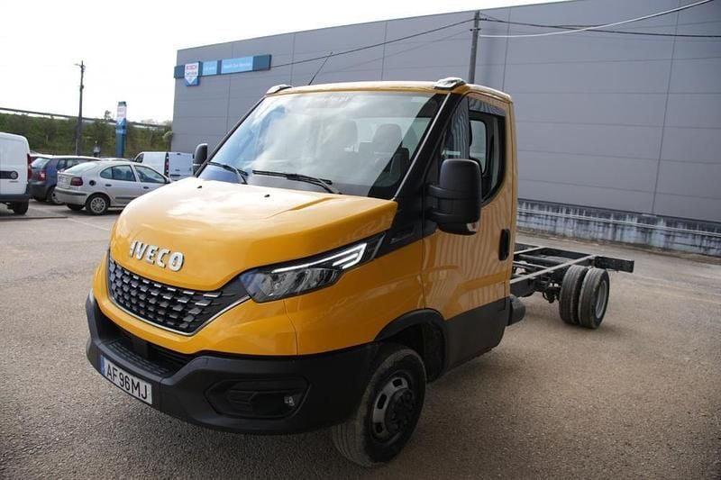 Usado Iveco Daily 180 HP (132 kW) 2021 Outra