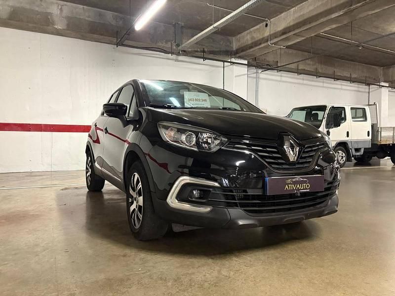 Usado Renault Captur 90 HP (66 kW) 2018 Preto SUV