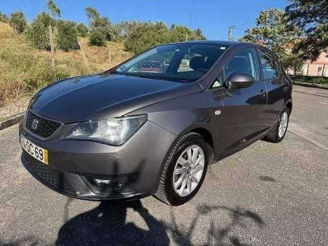 Cinzento Usado 2015 Seat Ibiza | € 8.600 (Preço justo) - Imagem 1/4