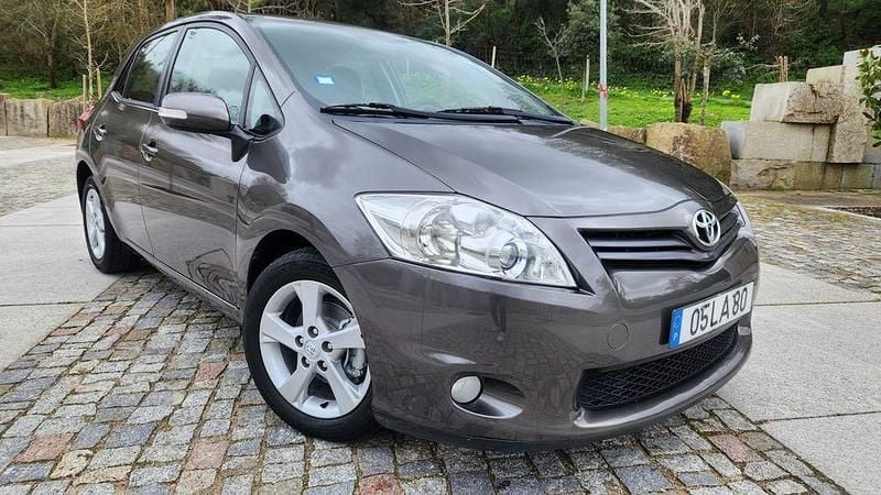 Usado 2010 Toyota Auris Sedan | € 7.950 (Preço justo) - Imagem 1/4