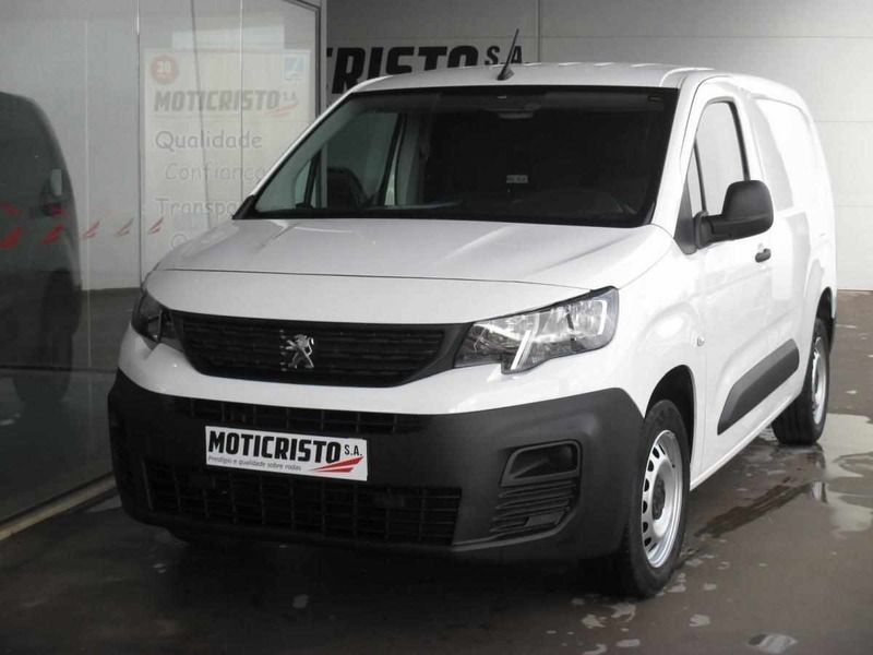 Branco Usado 2021 Peugeot Partner Monovolume | € 15.900 (Preço justo) - Imagem 1/4