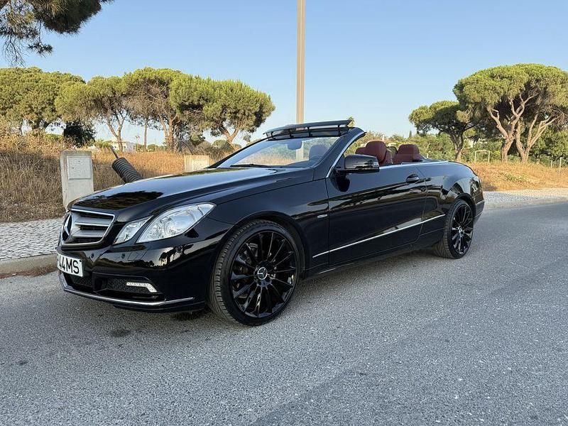 Usado 2011 Mercedes E200 Cabrios | € 17.900 - Imagem 1/4