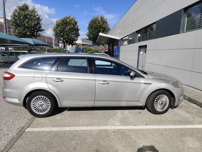 Usado 2008 Ford Mondeo Sedan | € 5.000 (Preço justo) - Imagem 1/4