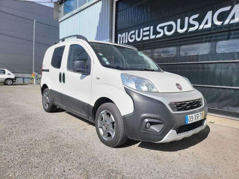 Branco Usado 2019 Fiat Fiorino Monovolume | € 9.000 (Preço justo) - Imagem 1/4