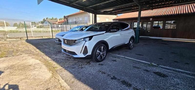 Branco Usado 2021 Peugeot 3008 | € 23.990 (Bom preço) - Imagem 1/4