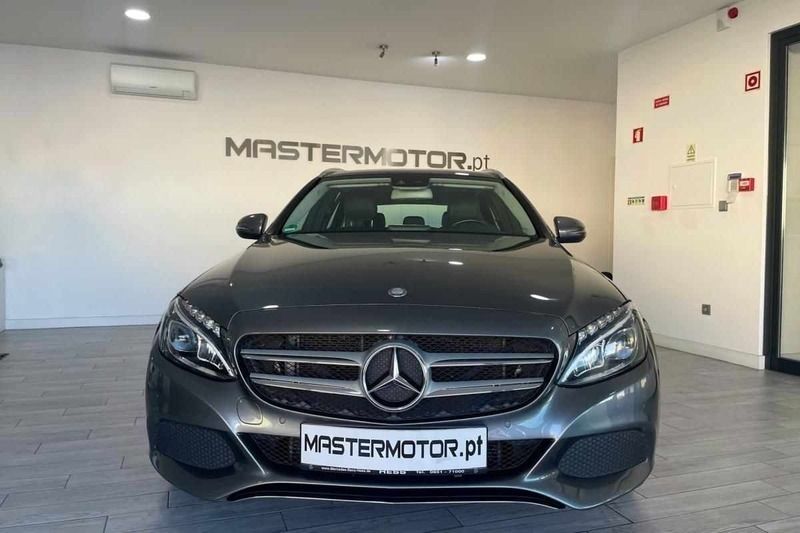 Cinzento Usado 2017 Mercedes C180 Avantgarde Carrinha | € 24.900 - Imagem 1/4