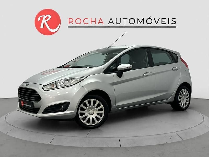 Branco Usado 2010 Ford Fiesta Titanium Citadino | € 7.419 (Caro) - Imagem 1/4