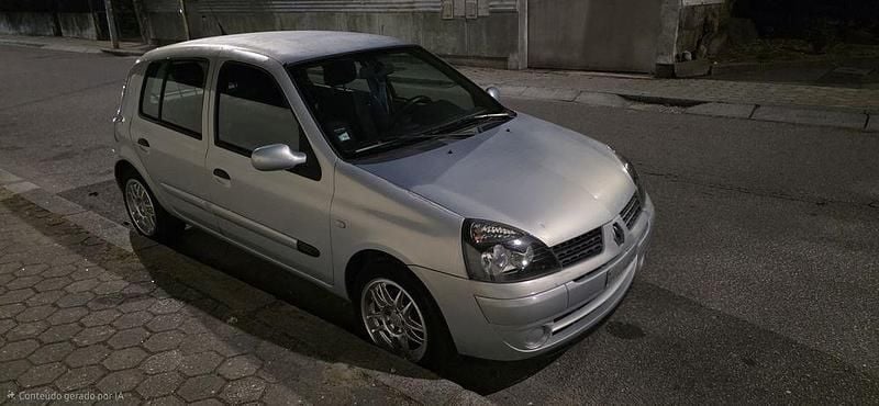 Usado 2003 Renault Clio II Sedan | € 2.500 (Preço justo) - Imagem 1/4