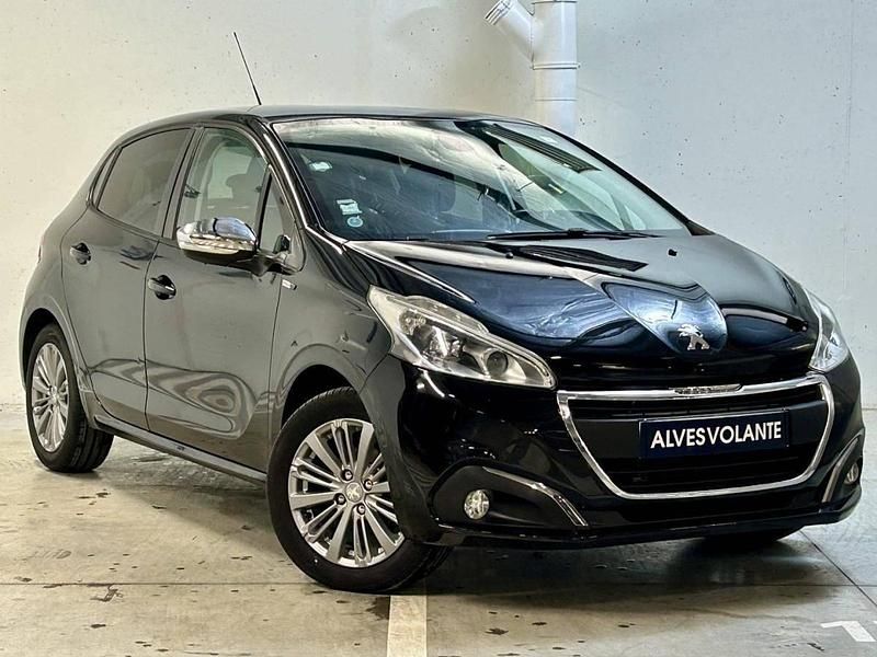 Usado Peugeot 208 82 HP (60 kW) 2017 Preto Citadino