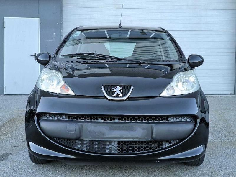 Usado Peugeot 107 68 HP (50 kW) 2006 Citadino