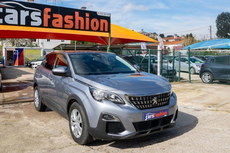 Cinzento Usado 2020 Peugeot 3008 Active SUV | € 21.250 (Preço justo) - Imagem 1/4