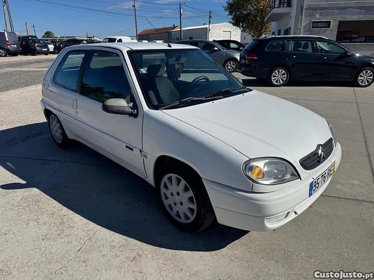 Branco Usado 2001 Citroën Saxo Citadino | € 1.250 (Preço justo) - Imagem 1/1