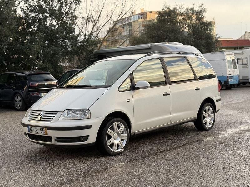 Usado VW Sharan Comfortline 115 HP (84 kW) 2007 Branco Monovolume