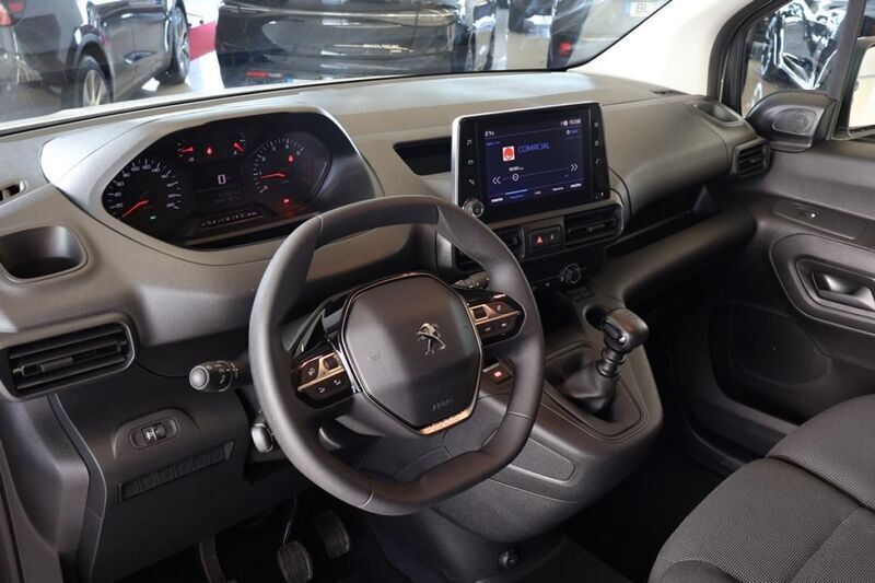 Branco Usado 2024 Peugeot Partner Van | € 21.500 (Caro) - Imagem 1/2