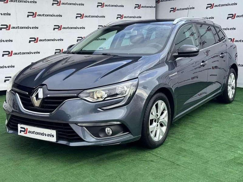 Cinzento Usado 2018 Renault Mégane IV | € 14.850 (Preço justo) - Imagem 1/4