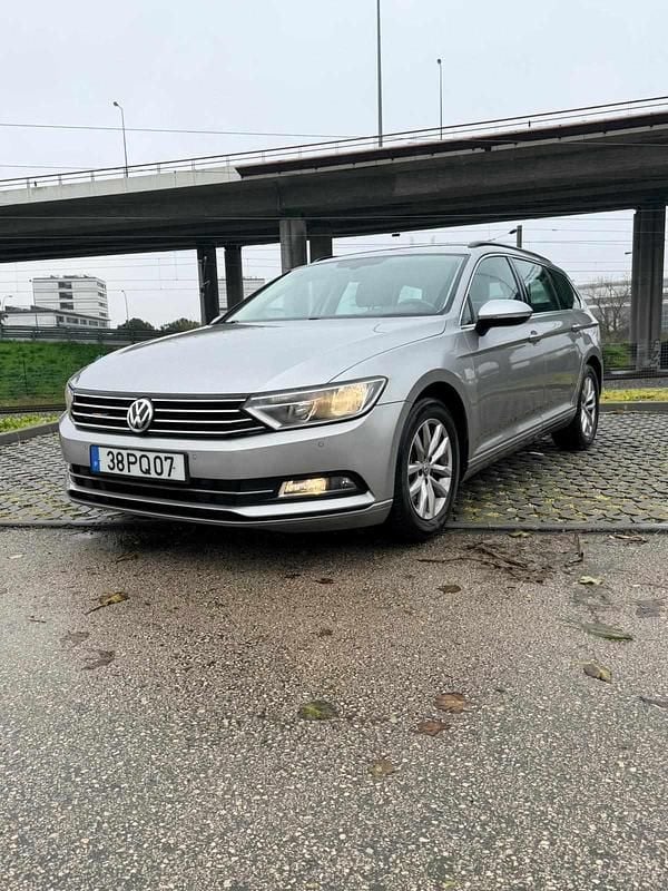 Usado VW Passat 120 HP (88 kW) 2015 Cinzento Carrinha