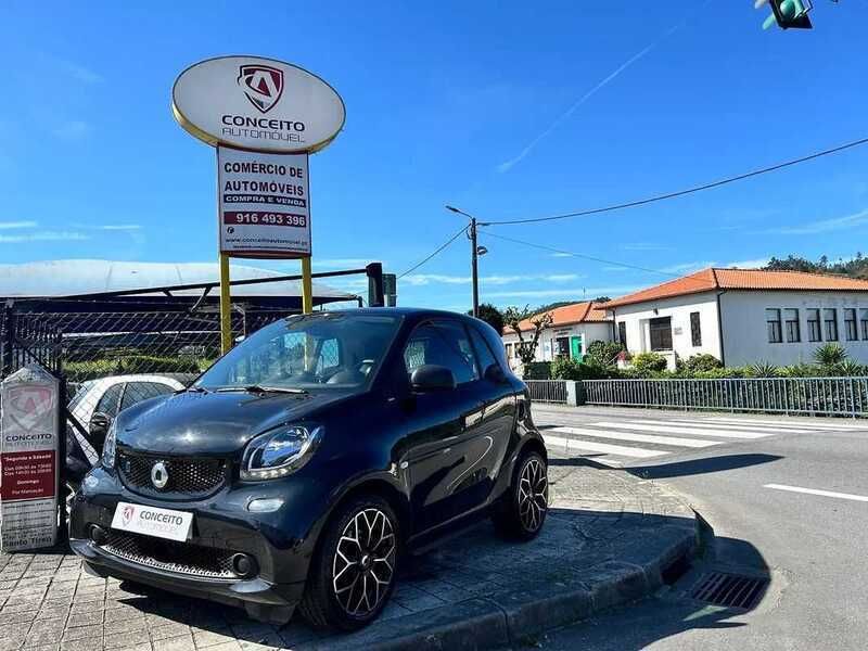 Preto Usado 2019 Smart ForTwo Electric Drive Passion Citadino | € 12.990 (Preço justo) - Imagem 1/4