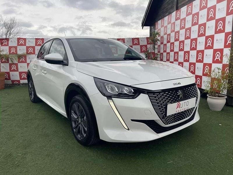 Branco Usado 2021 Peugeot e-208 Allure Citadino | € 18.490 (Preço justo) - Imagem 1/4
