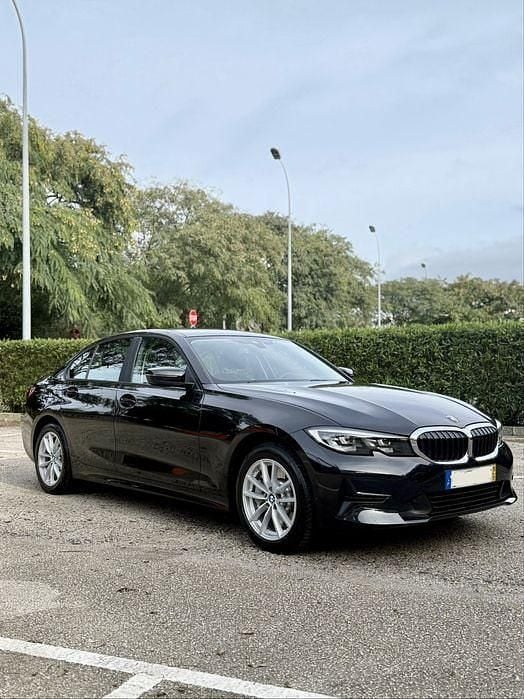 Usado 2019 BMW 330e Sport Line | € 26.000 (Preço justo) - Imagem 1/4