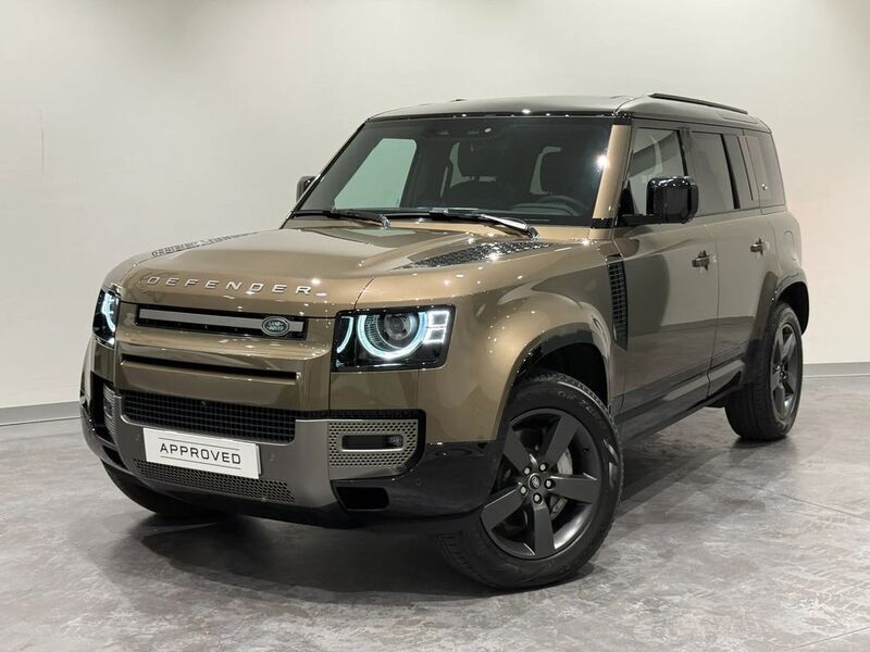 Outra Usado 2024 Land Rover Defender SE Dynamic SUV | € 99.000 - Imagem 1/4
