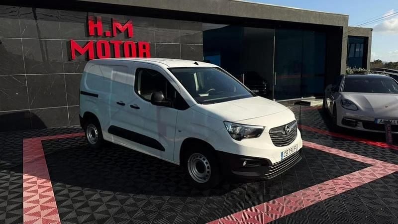 Usado Opel Combo Edition 90 HP (66 kW) 2021 Branco Monovolume