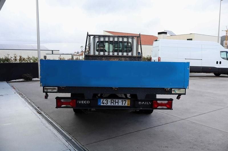 Usado Iveco Daily 146 HP (107 kW) 2016 Branco Sedan