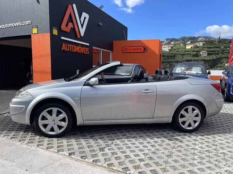 Usado Renault Mégane Cabriolet 105 HP (77 kW) 2008 Cinza Cabrios