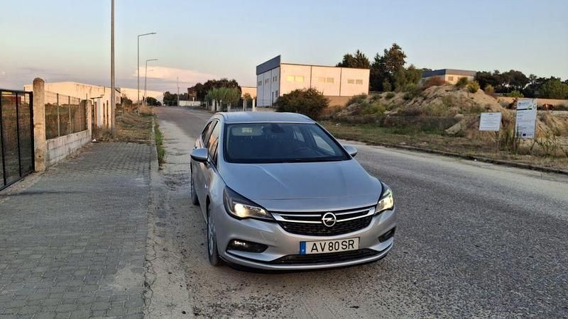 Usado 2018 Opel Astra Sedan | € 10.500 (Preço justo) - Imagem 1/4