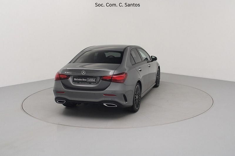 Usado Mercedes A180 AMG 116 HP (85 kW) 2025 Cinza Sedan