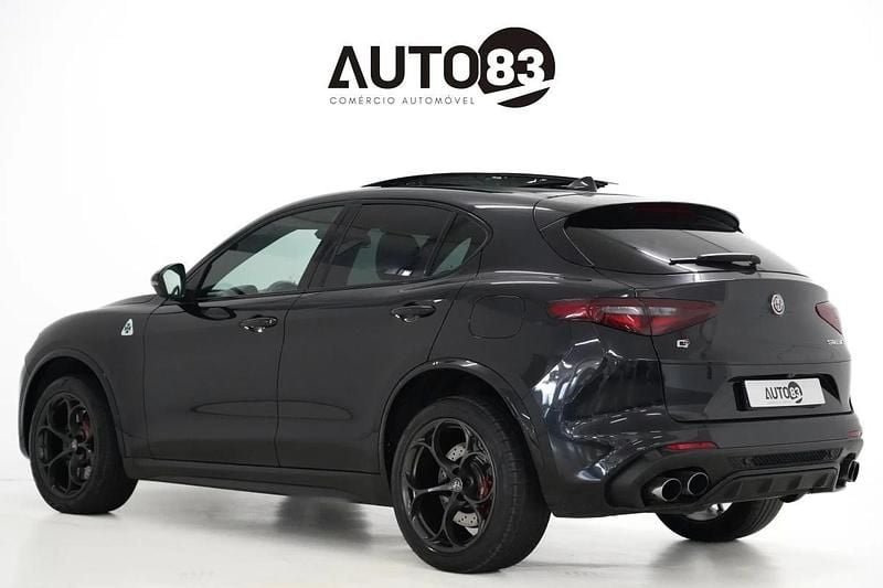 Usado Alfa Romeo Stelvio 510 HP (375 kW) 2018 Preto SUV