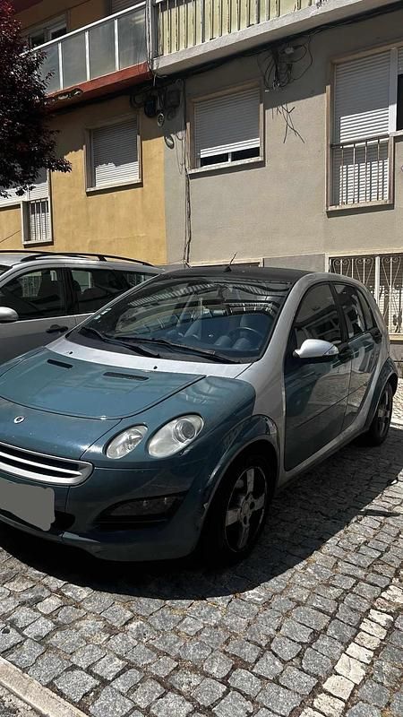 Azul Usado 2005 Smart ForFour Citadino | € 2.900 - Imagem 1/4