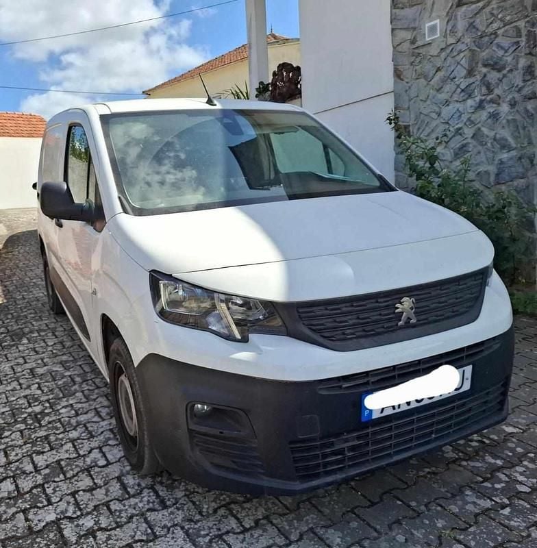 Branco Usado 2022 Peugeot Partner Monovolume | € 12.500 (Super Preço) - Imagem 1/3