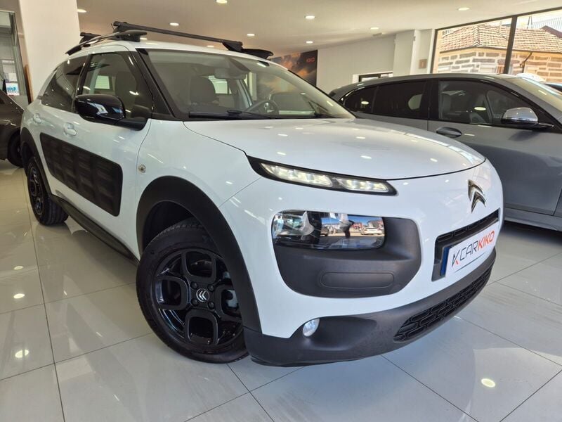Branco Usado 2016 Citroën C4 Feel | € 9.990 (Super Preço) - Imagem 1/4
